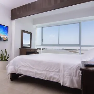 Apartamento 8 Vista Al Río Riverfront 2, Puerto Santa Ana, Guayaquil